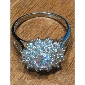 Sterling Silver Clear Stone Cluster Ring Size 8 Split Shank Halo Style